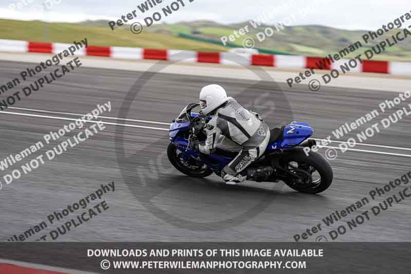 cadwell no limits trackday;cadwell park;cadwell park photographs;cadwell trackday photographs;enduro digital images;event digital images;eventdigitalimages;navarra;no limits trackdays;peter wileman photography;racing digital images;trackday digital images;trackday photos